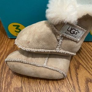 Ugg baby booties